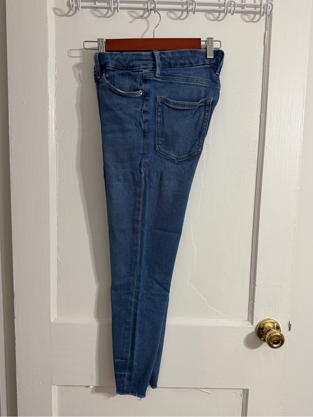 Good American Cropped Skinny Jeans